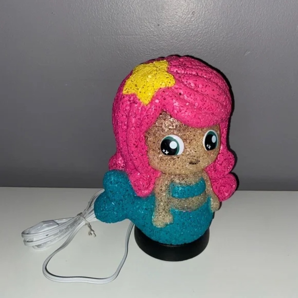 Pink Popcorn Plastic Mermaid Tabletop Accent Lamp Night Light